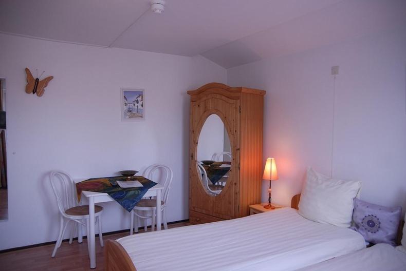 Hotel 'T Vlinderhoefke Sint Geertruid Room photo