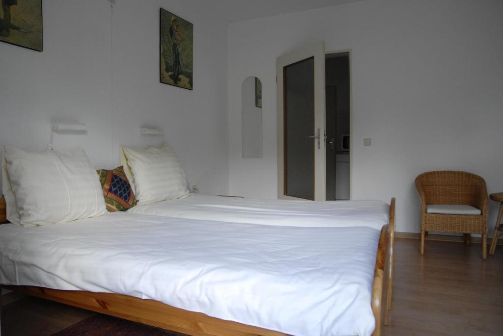 Hotel 'T Vlinderhoefke Sint Geertruid Room photo